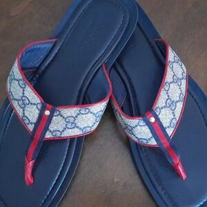 GUCCI   NBW man's flip-flops/ sandals size 11
